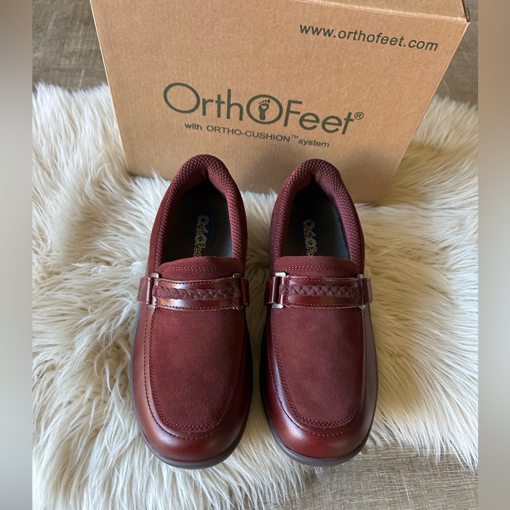 Orthofeet Chelsea Loafers Womens 7 EE Wide Cherry Leather Comfort Diabetic NIB